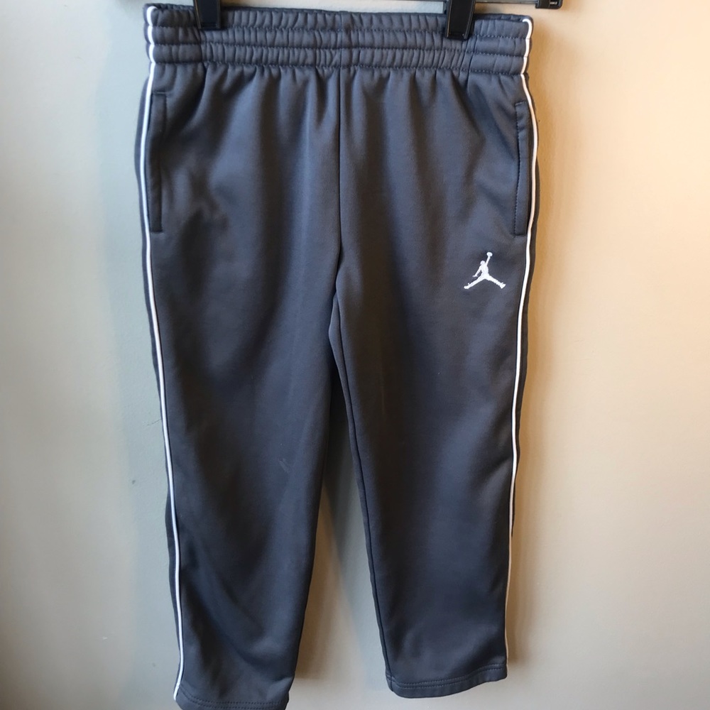 Children’s Size 7 Nike Air Jordan’s Jumpman Fleece Sweatpants with Pockets